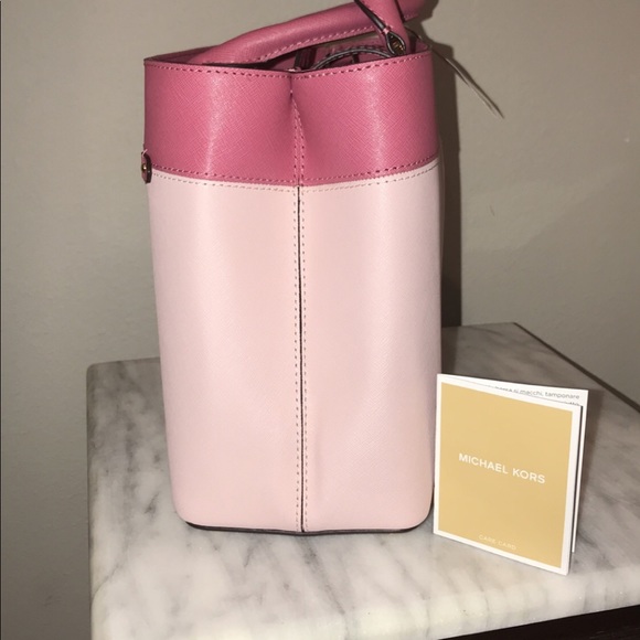 NWT Michael Kors Medium Satchel - Picture 4 of 6